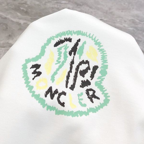 絶対欲しい！モンクレール 刺繍ロゴ Tシャツ 偽物 ★ブラック&ホワイト moe32910